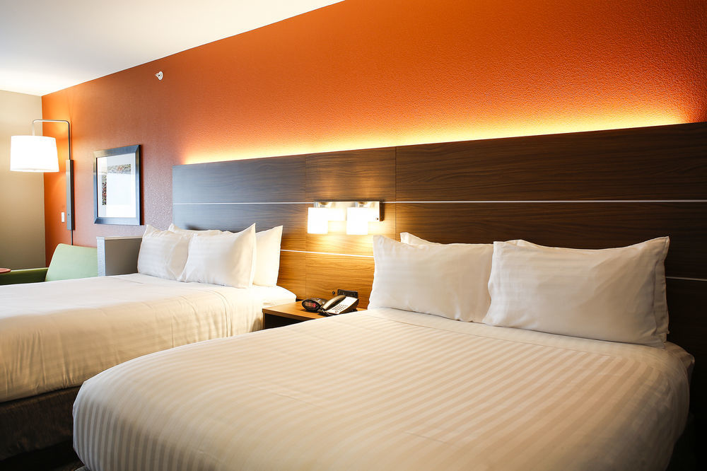 Hotel Holiday Inn Express - Evansville By Ihg 2*